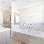 Skyline 2-bedroom Flat With Epic Views - Roi Chevalier Apartmán *