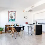 Apartmán Skyline 2-bedroom Flat With Epic Views - Roi Chevalier *