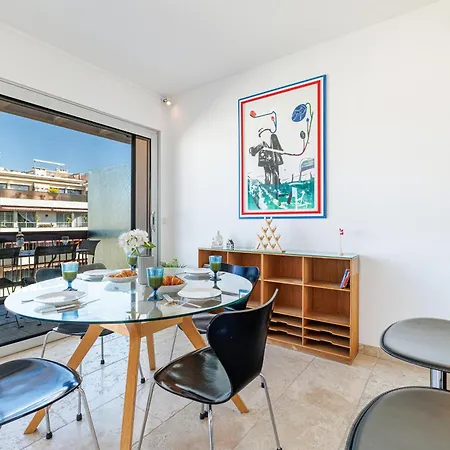 Apartment Skyline 2-bedroom Flat With Epic Views - Roi Chevalier *