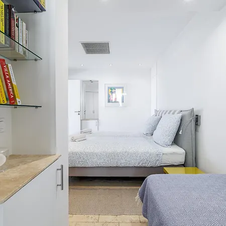Skyline 2-bedroom Flat With Epic Views - Roi Chevalier アンティーブ