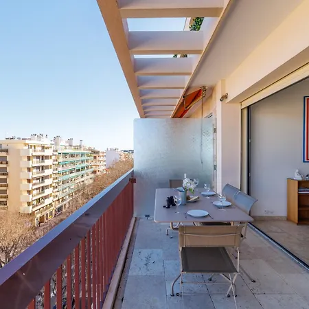 Skyline 2-bedroom Flat With Epic Views - Roi Chevalier * アンティーブ